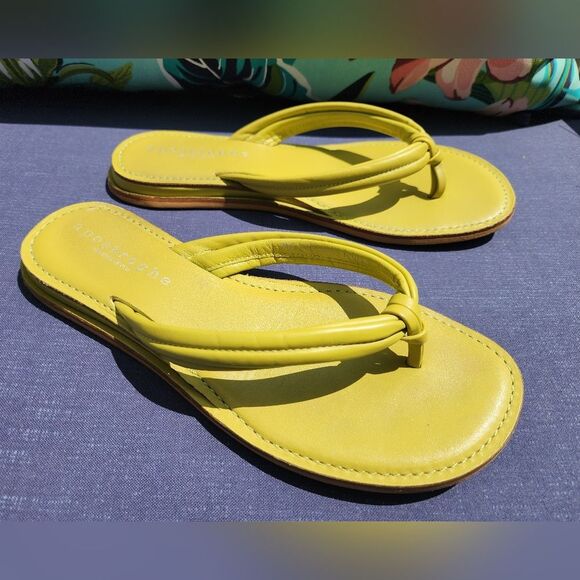 Apostrophe Women's beautiful leather sandals sz 7 Stylish Chic/ Comfy spring - Picture 6 of 13